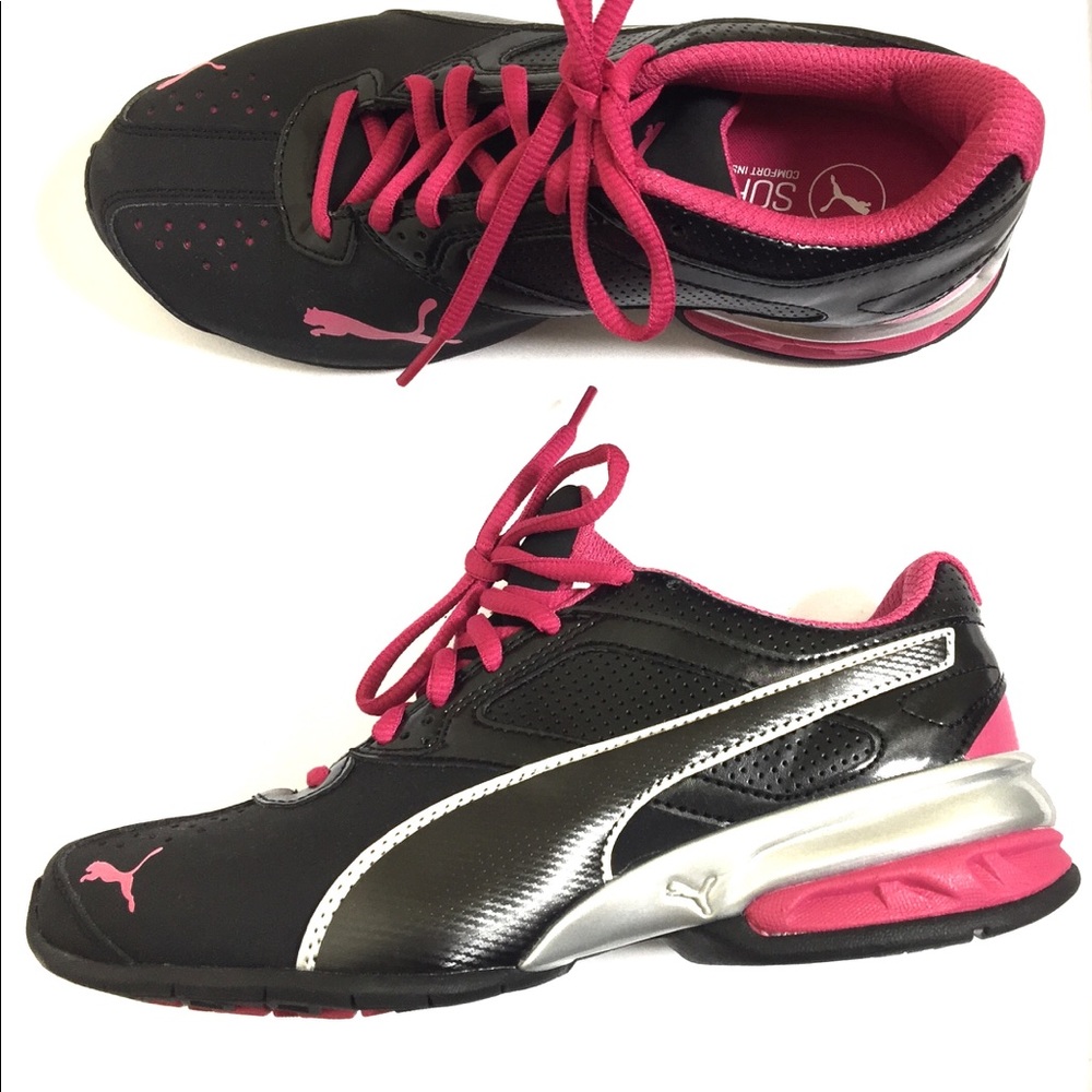 WOMEN'S PUMA SNEAKER Tazon 6 size5.5